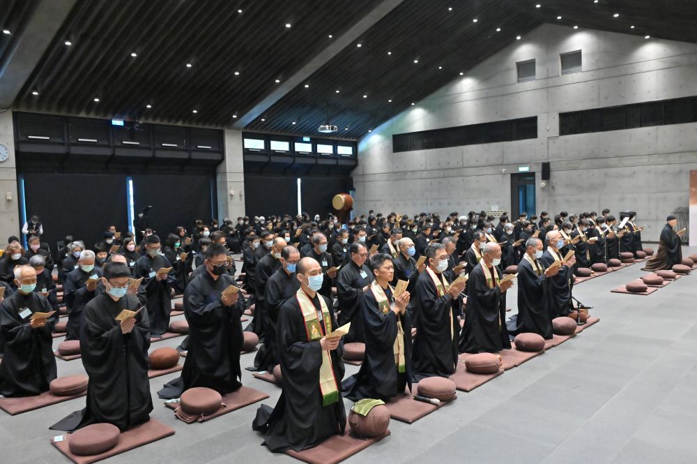 齋明寺清明佛三領居士守八關戒齋- 法鼓山全球資訊網